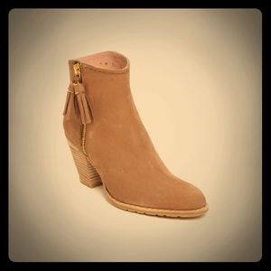Stuart Weitzman Tan Booties
